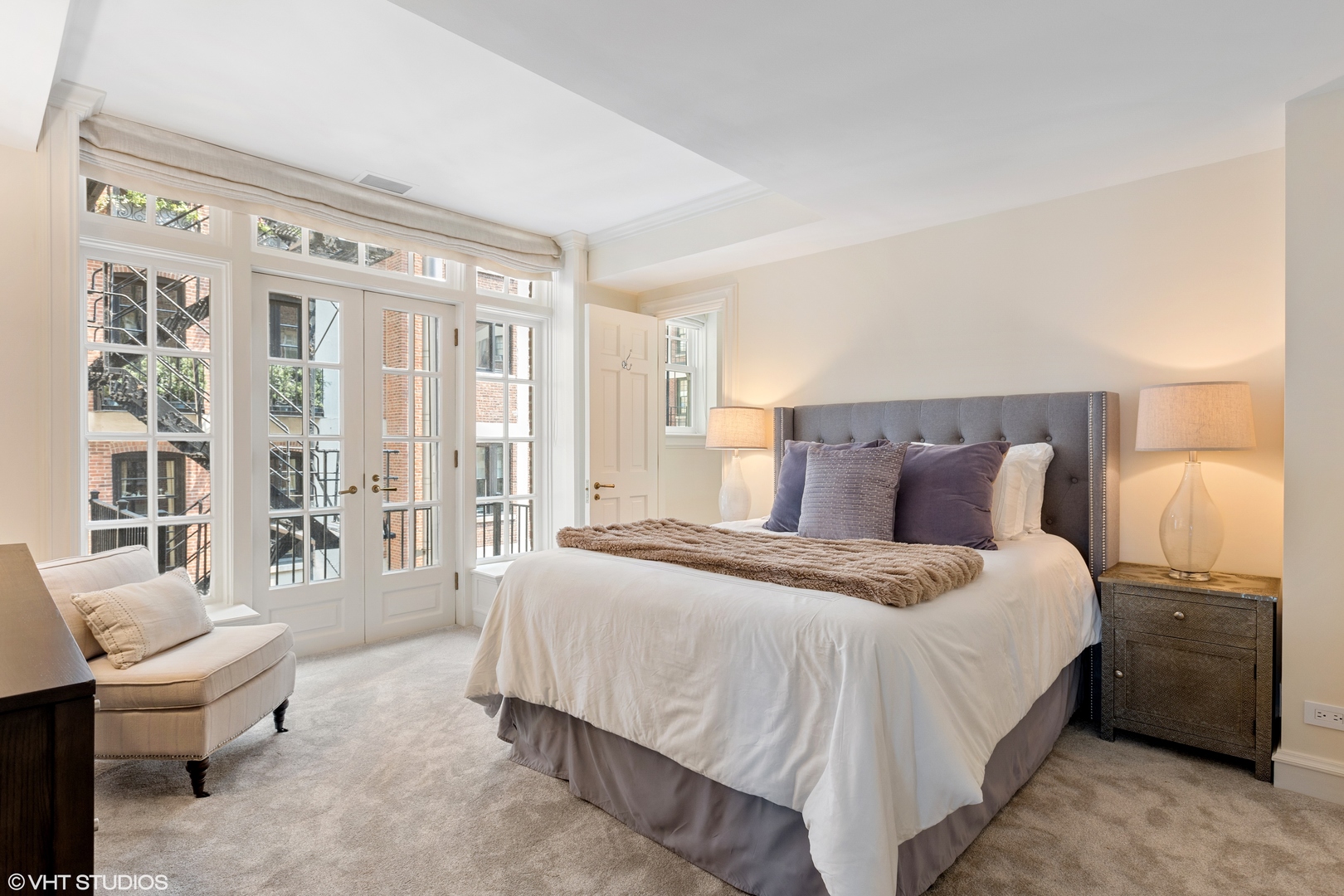 219 E Lake Shore Drive Unit: 8AB