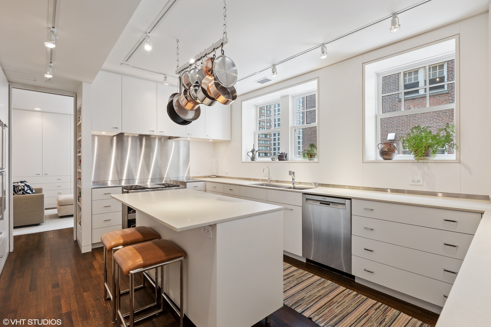 219 E Lake Shore Drive Unit: 8AB
