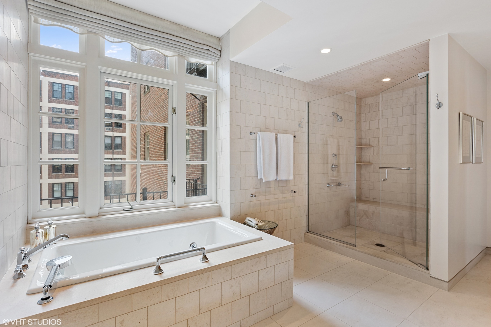219 E Lake Shore Drive Unit: 8AB