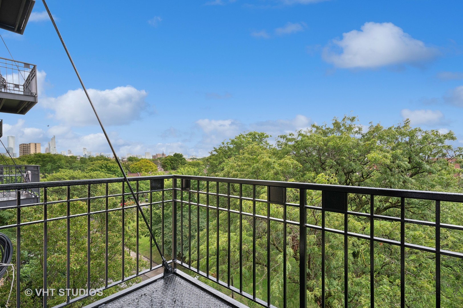 811 S LYTLE Street Unit: 407