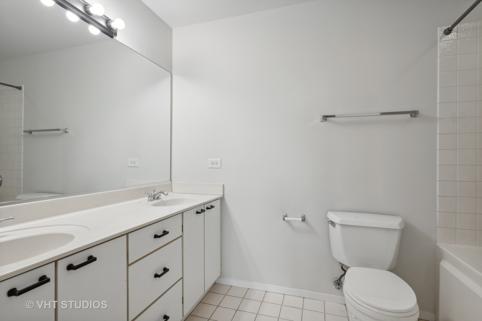 811 S LYTLE Street Unit: 407