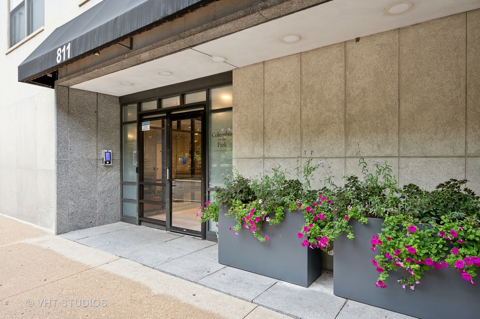811 S LYTLE Street Unit: 407