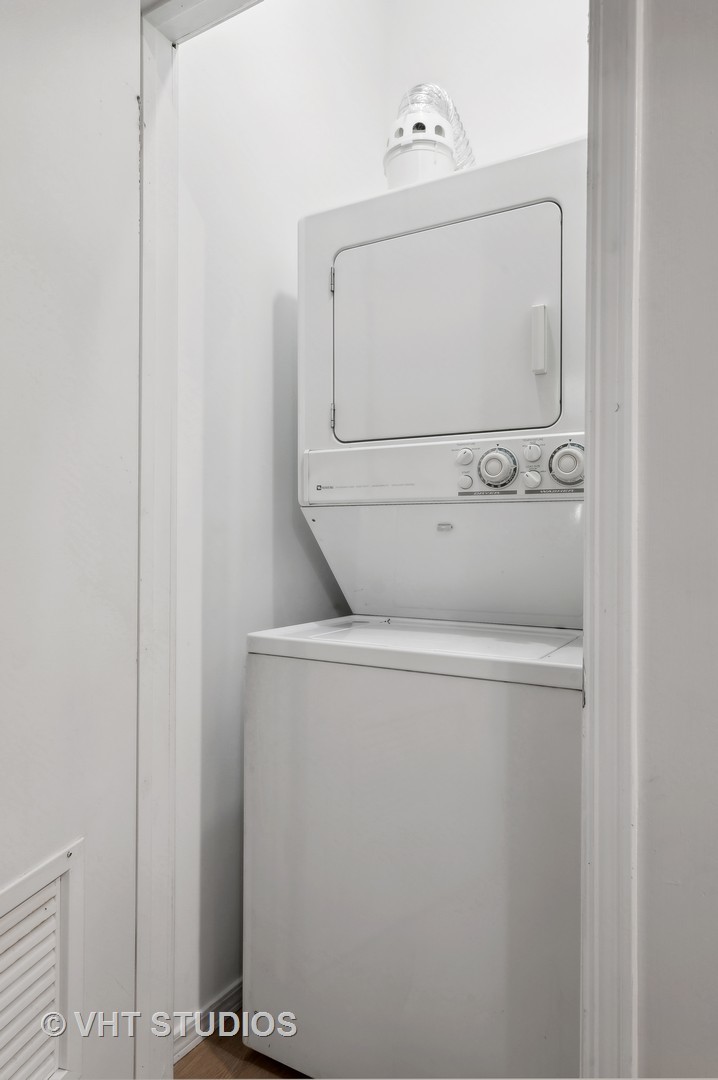 811 S LYTLE Street Unit: 407