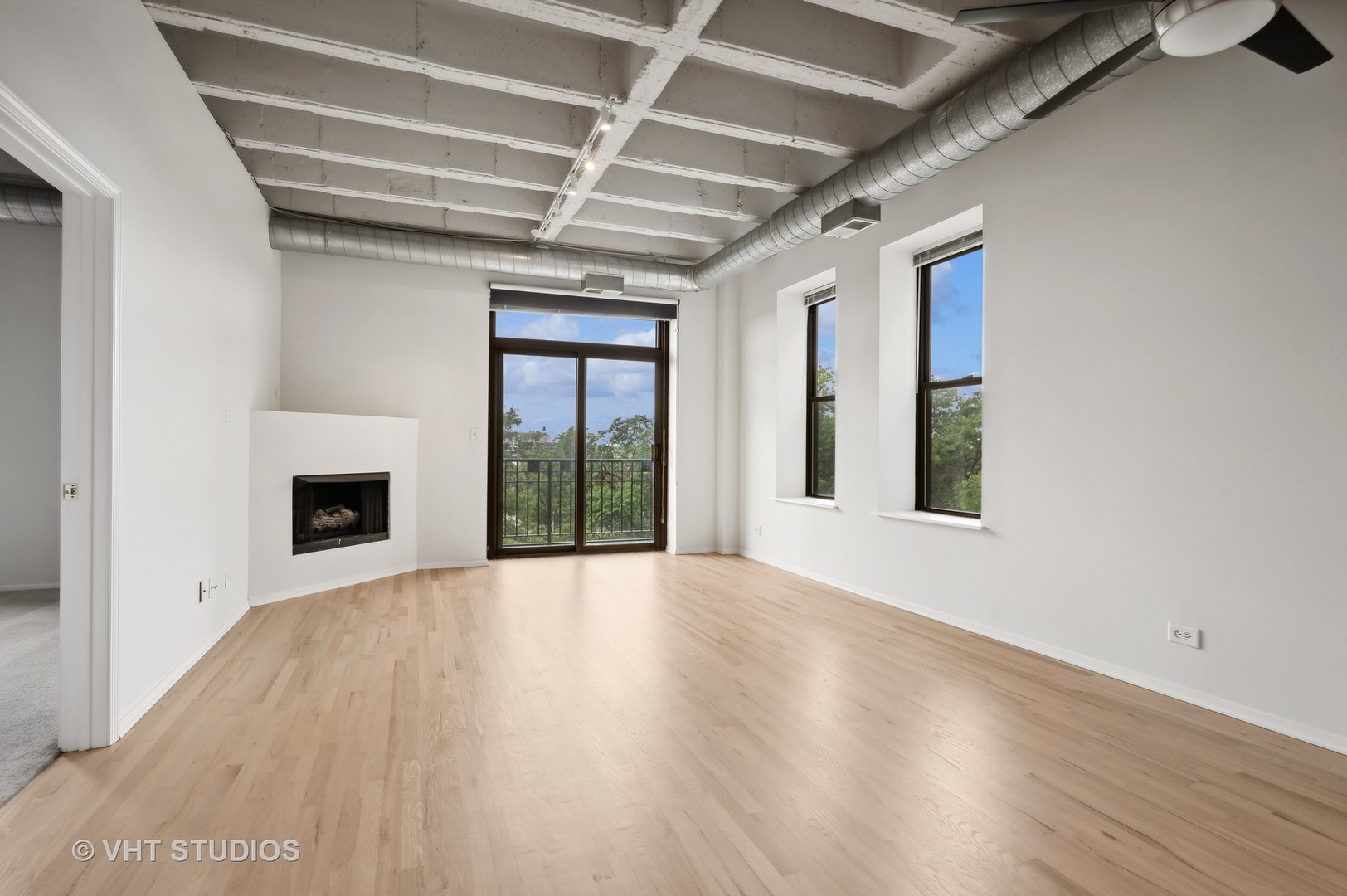 811 S LYTLE Street Unit: 407