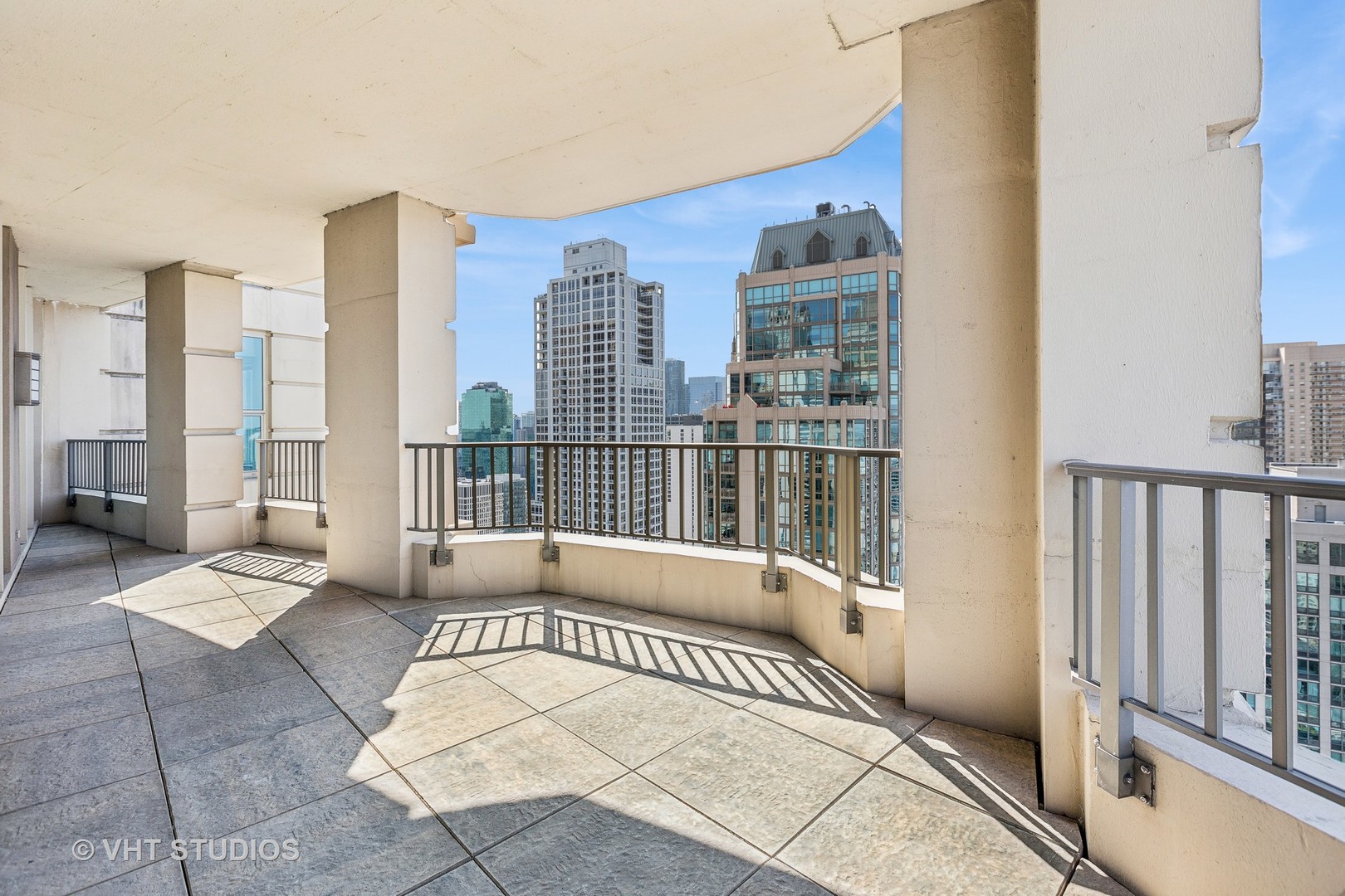 25 E Superior Street Unit: 4401