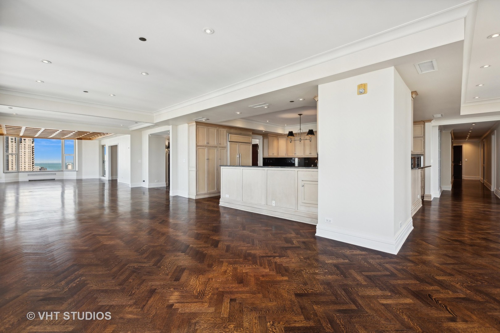 25 E Superior Street Unit: 4401