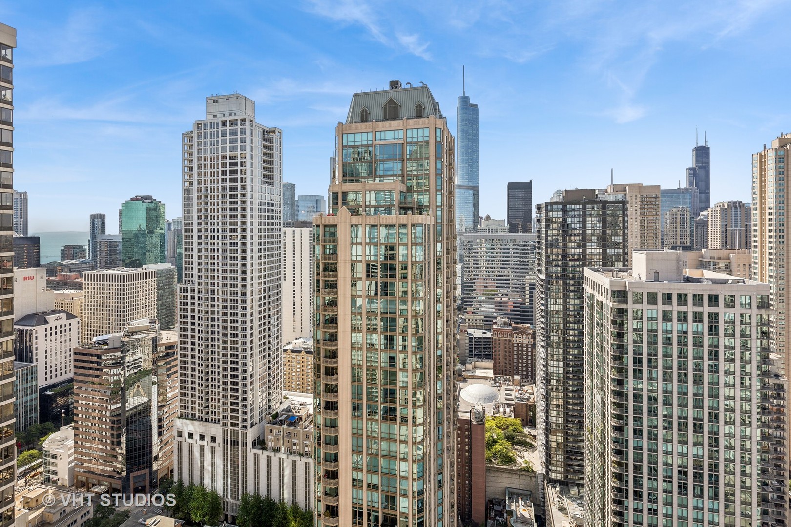 25 E Superior Street Unit: 4401