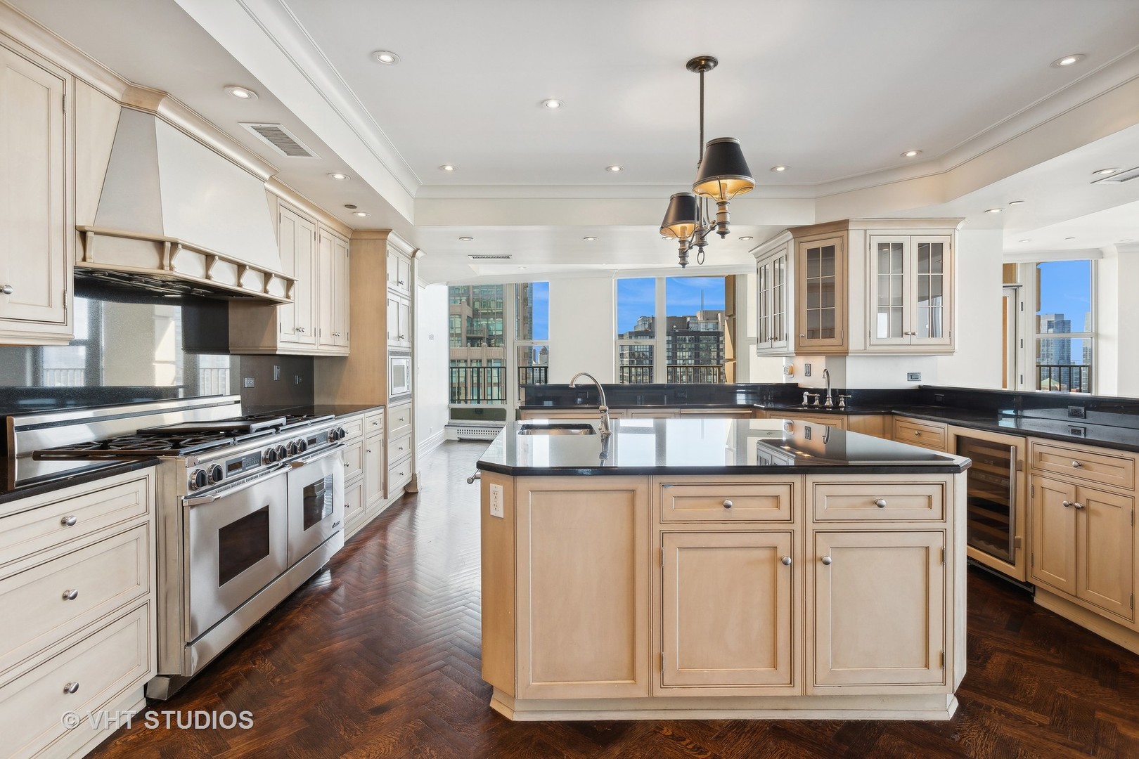 25 E Superior Street Unit: 4401