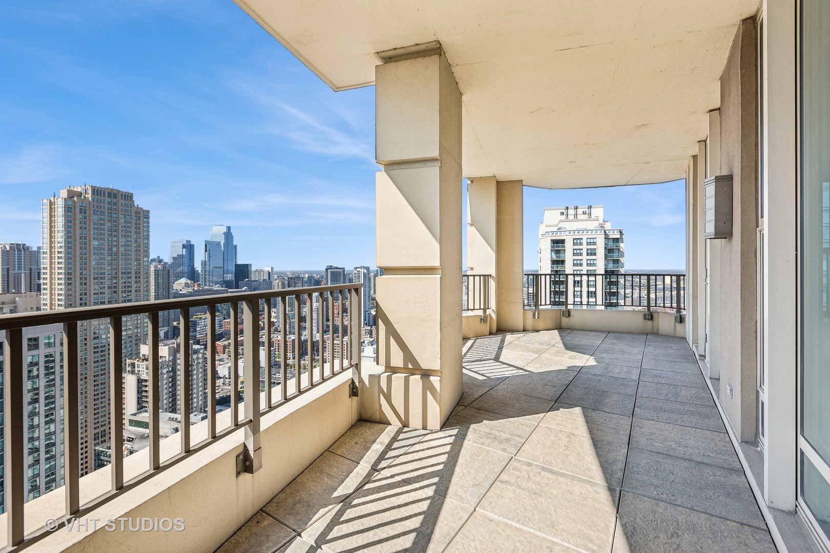 25 E Superior Street Unit: 4401