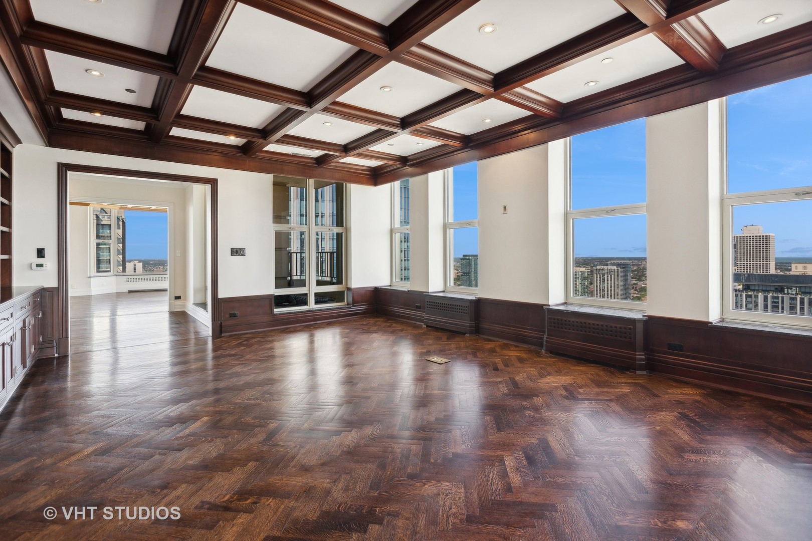 25 E Superior Street Unit: 4401