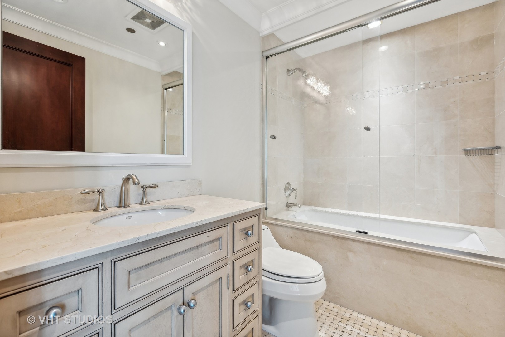 25 E Superior Street Unit: 4401