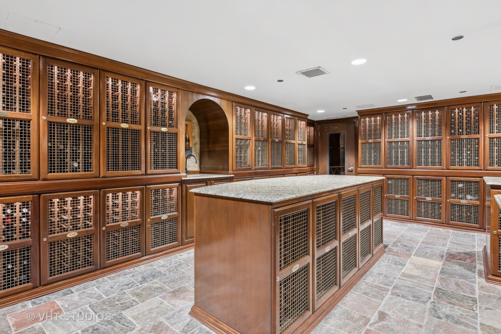 25 E Superior Street Unit: 4401