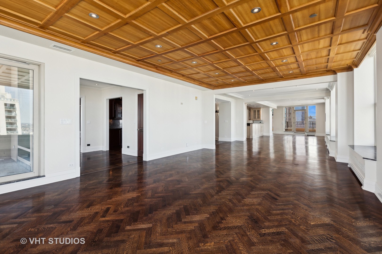 25 E Superior Street Unit: 4401