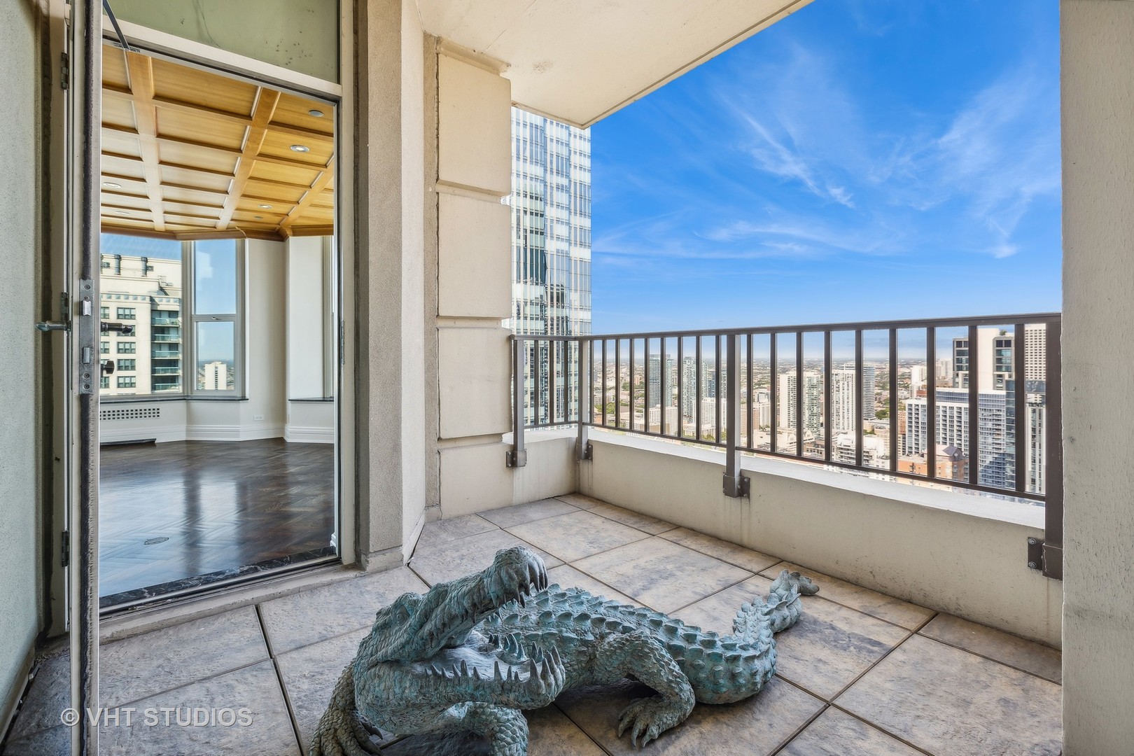 25 E Superior Street Unit: 4401