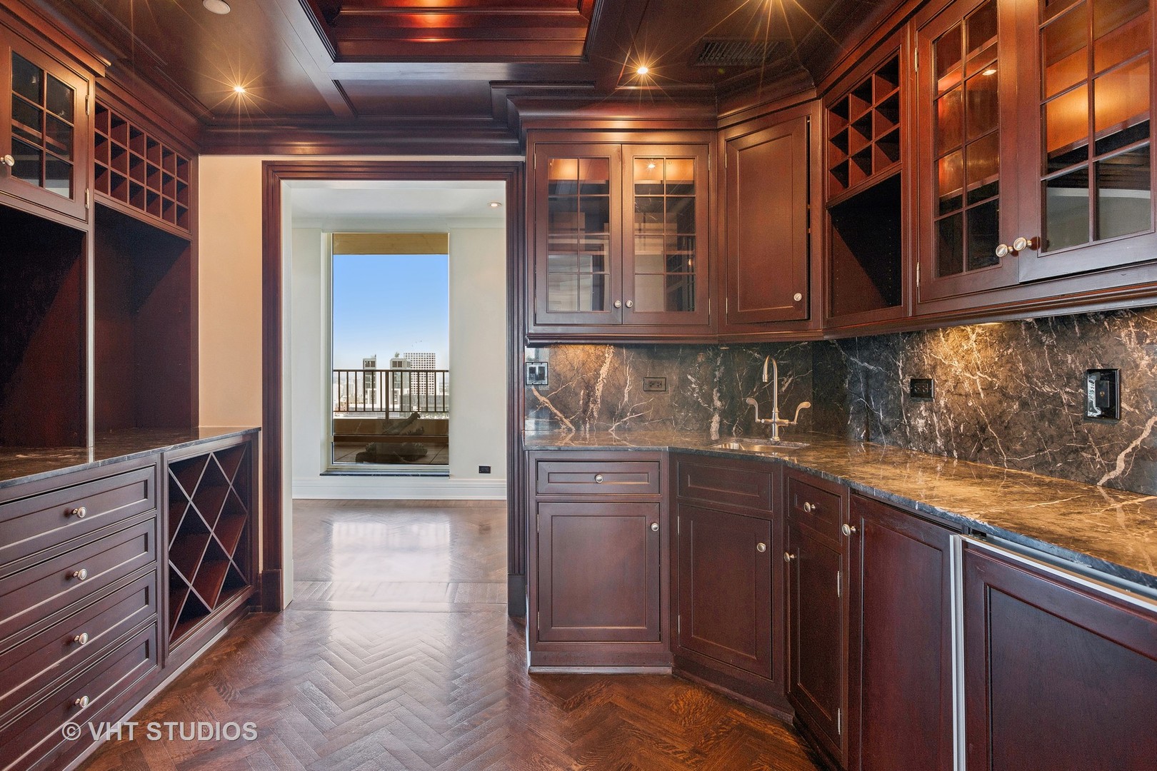 25 E Superior Street Unit: 4401