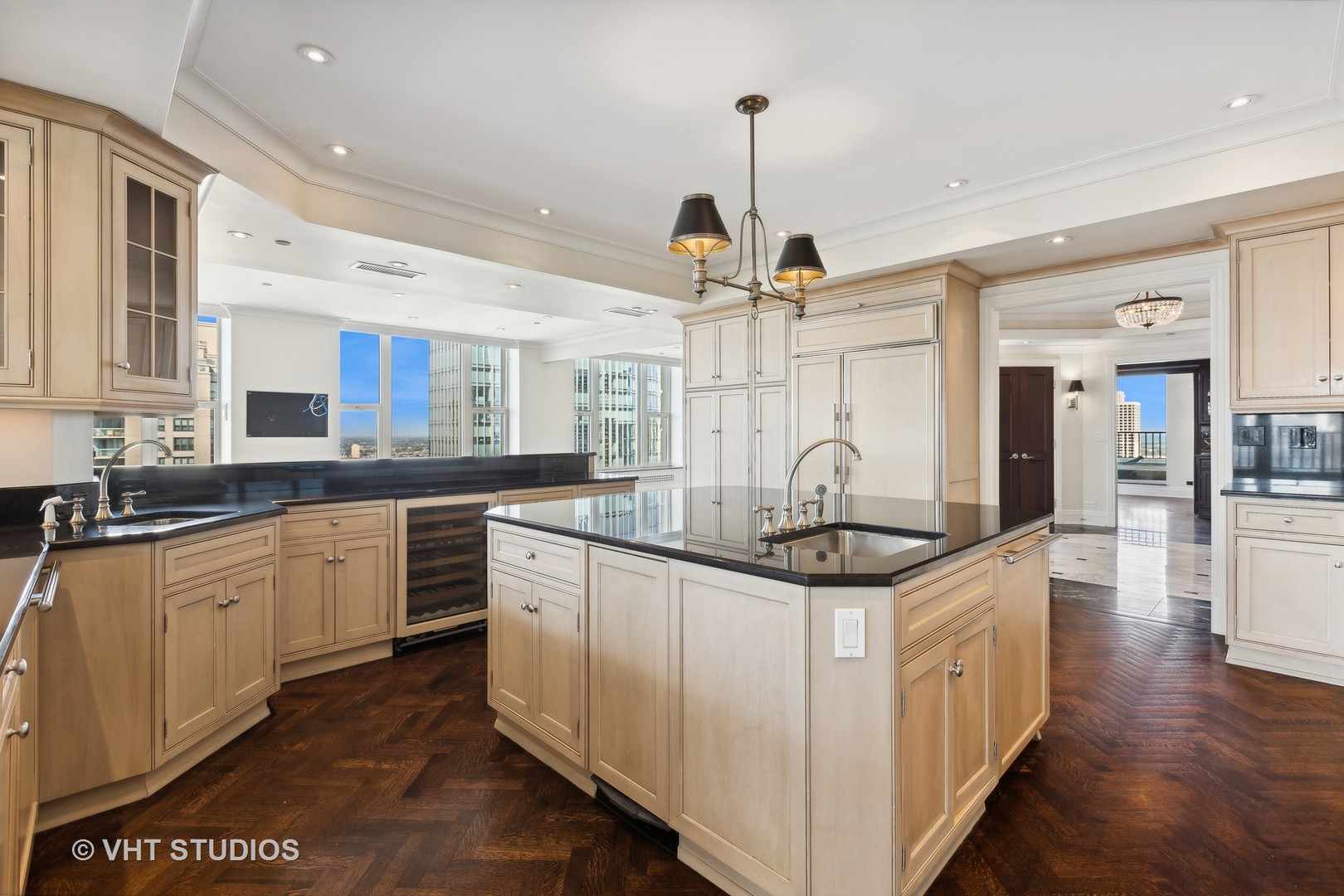25 E Superior Street Unit: 4401