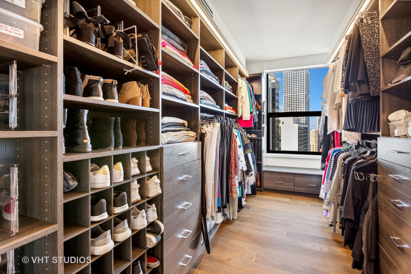 1040 N LAKE SHORE Drive Unit: 26D