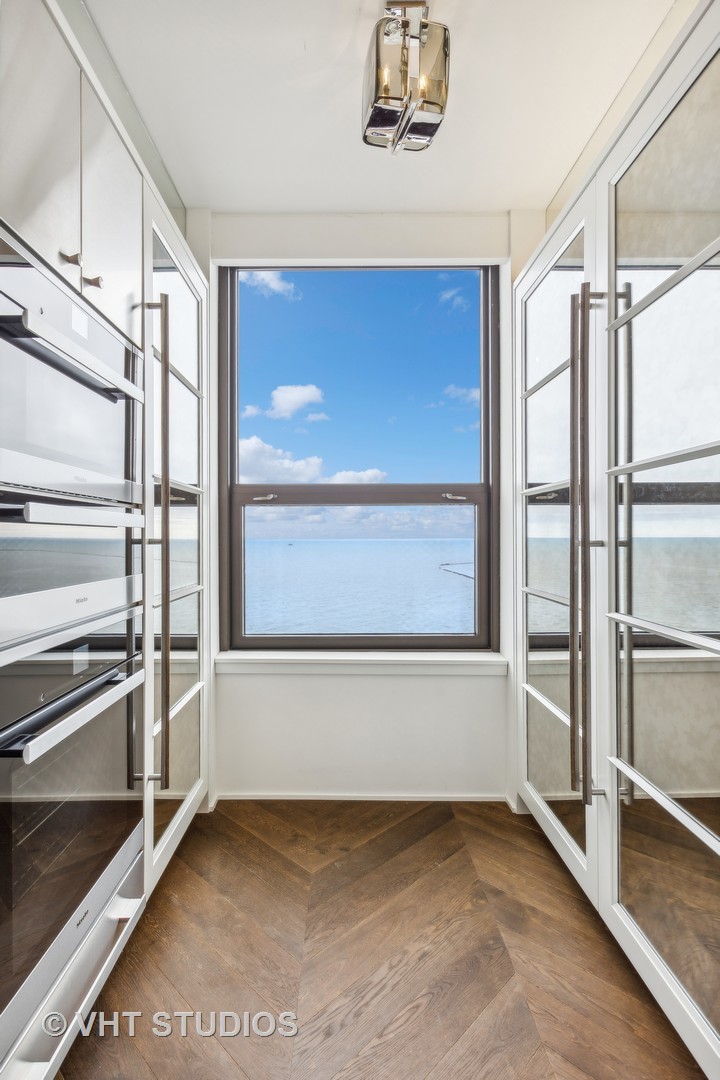 1040 N LAKE SHORE Drive Unit: 26D