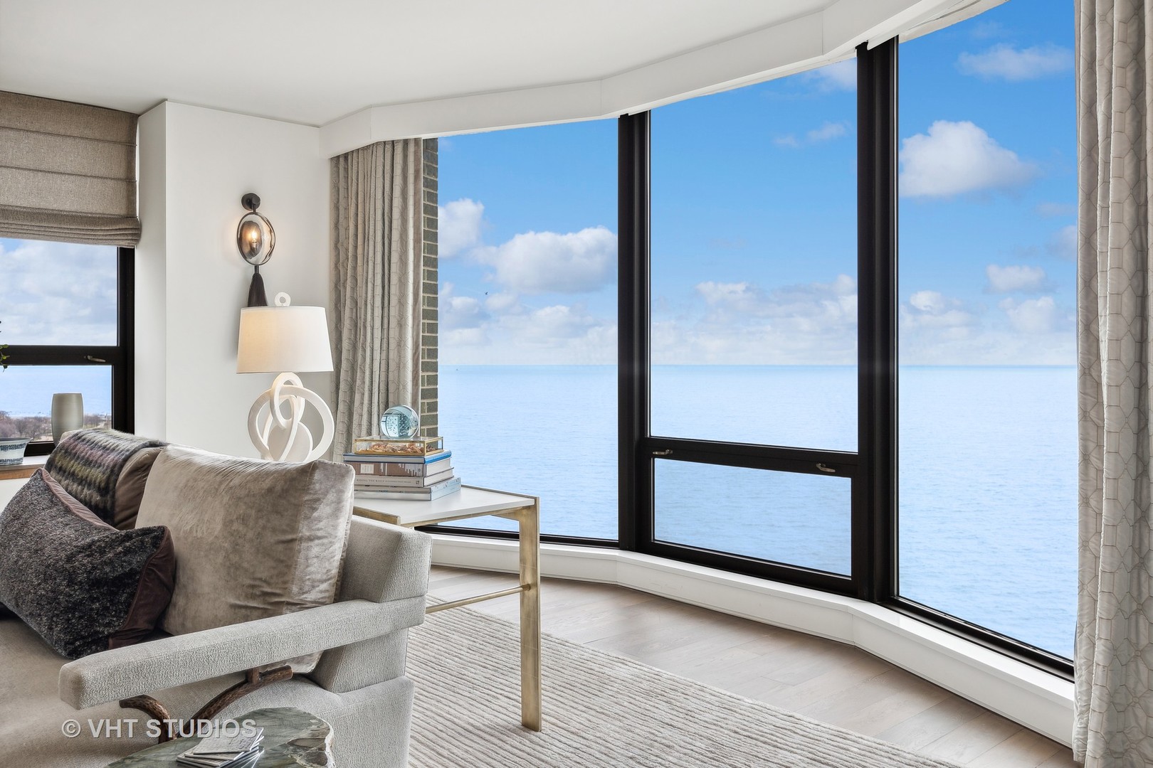 1040 N LAKE SHORE Drive Unit: 26D