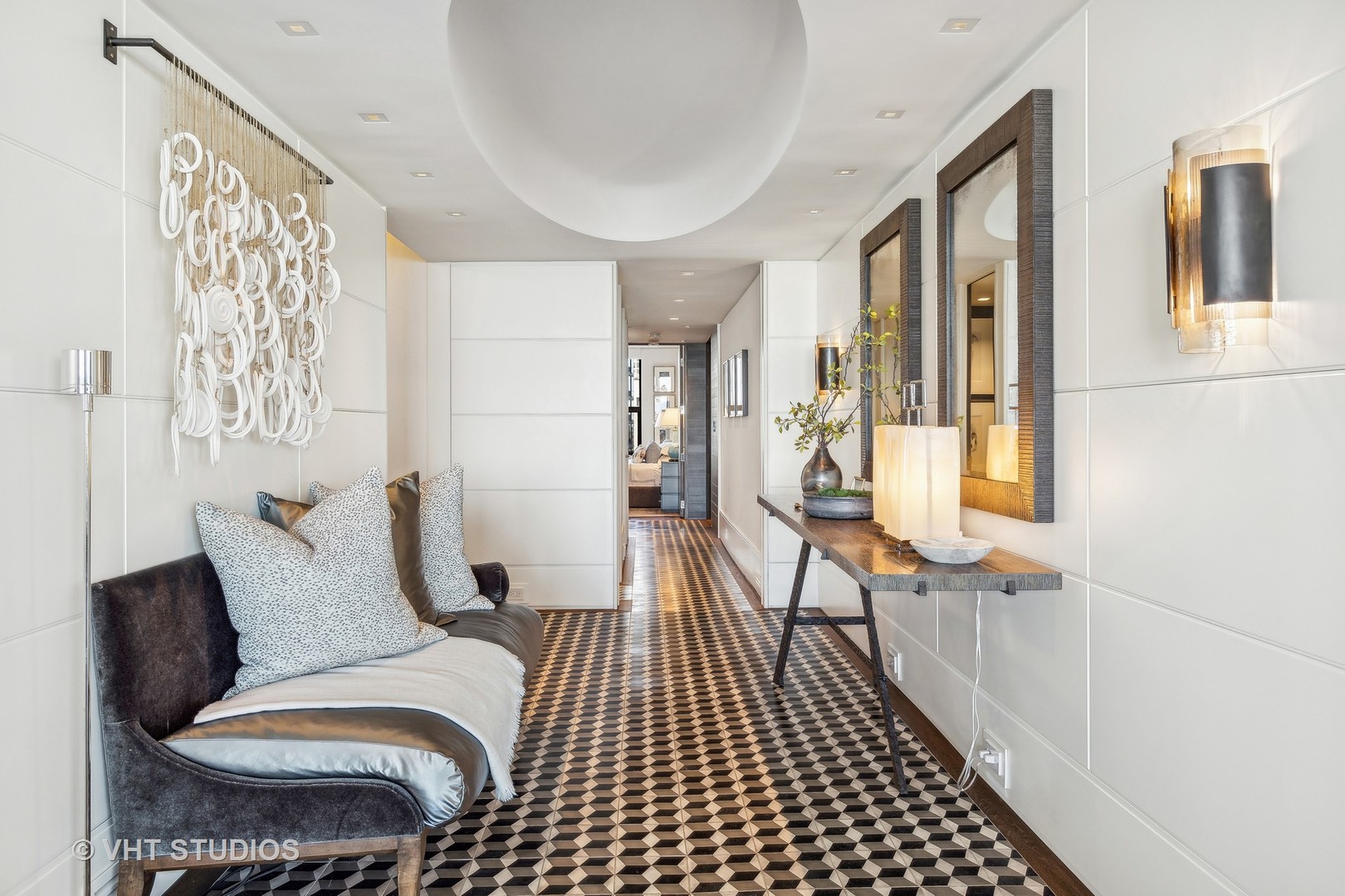 1040 N LAKE SHORE Drive Unit: 26D