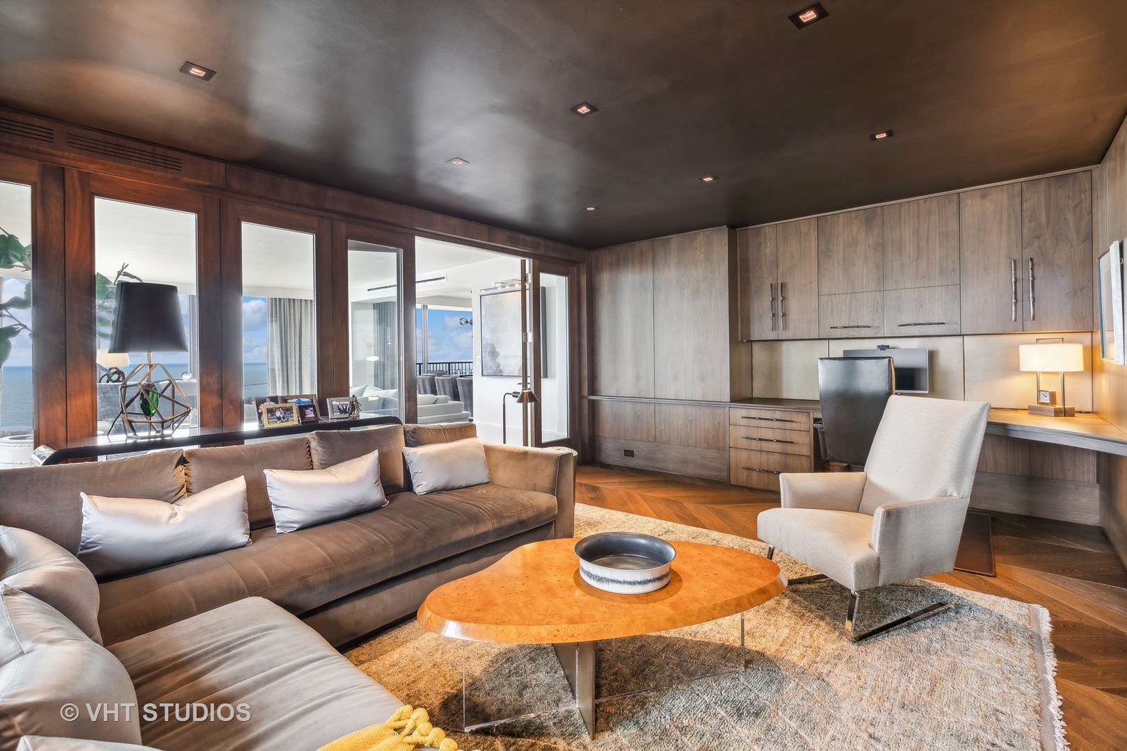 1040 N LAKE SHORE Drive Unit: 26D