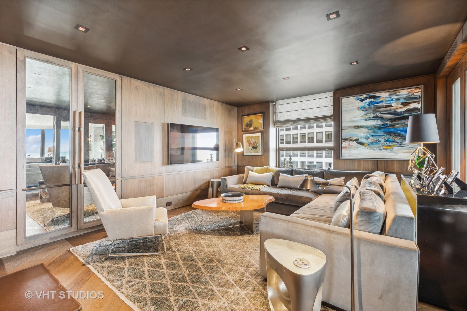 1040 N LAKE SHORE Drive Unit: 26D