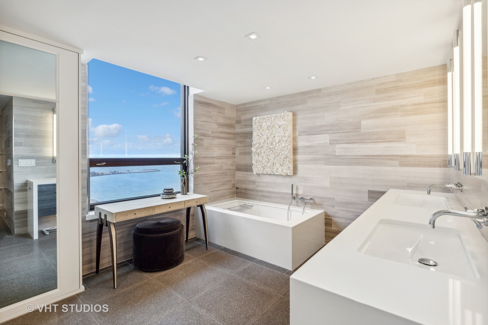 1040 N LAKE SHORE Drive Unit: 26D