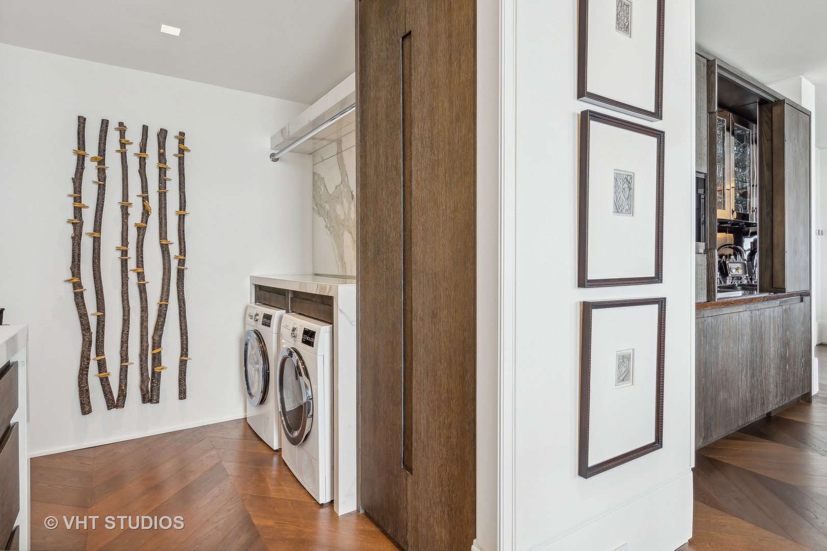 1040 N LAKE SHORE Drive Unit: 26D