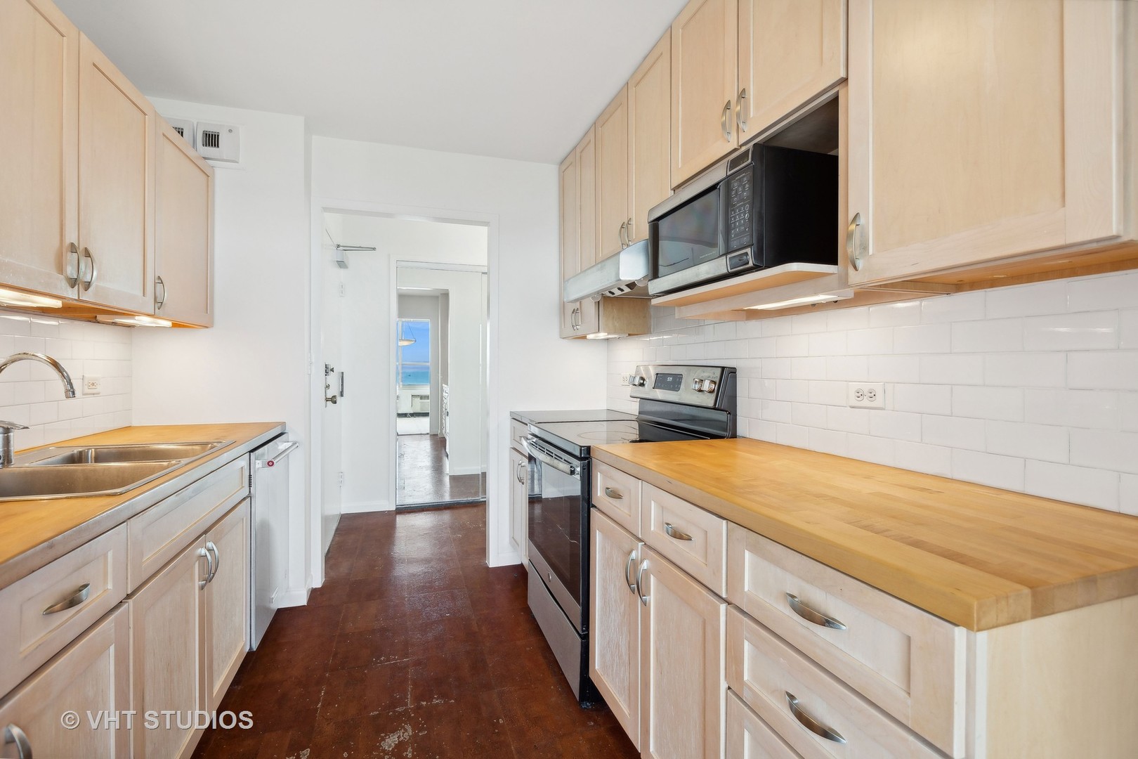 3550 N Lake Shore Drive Unit: 2501