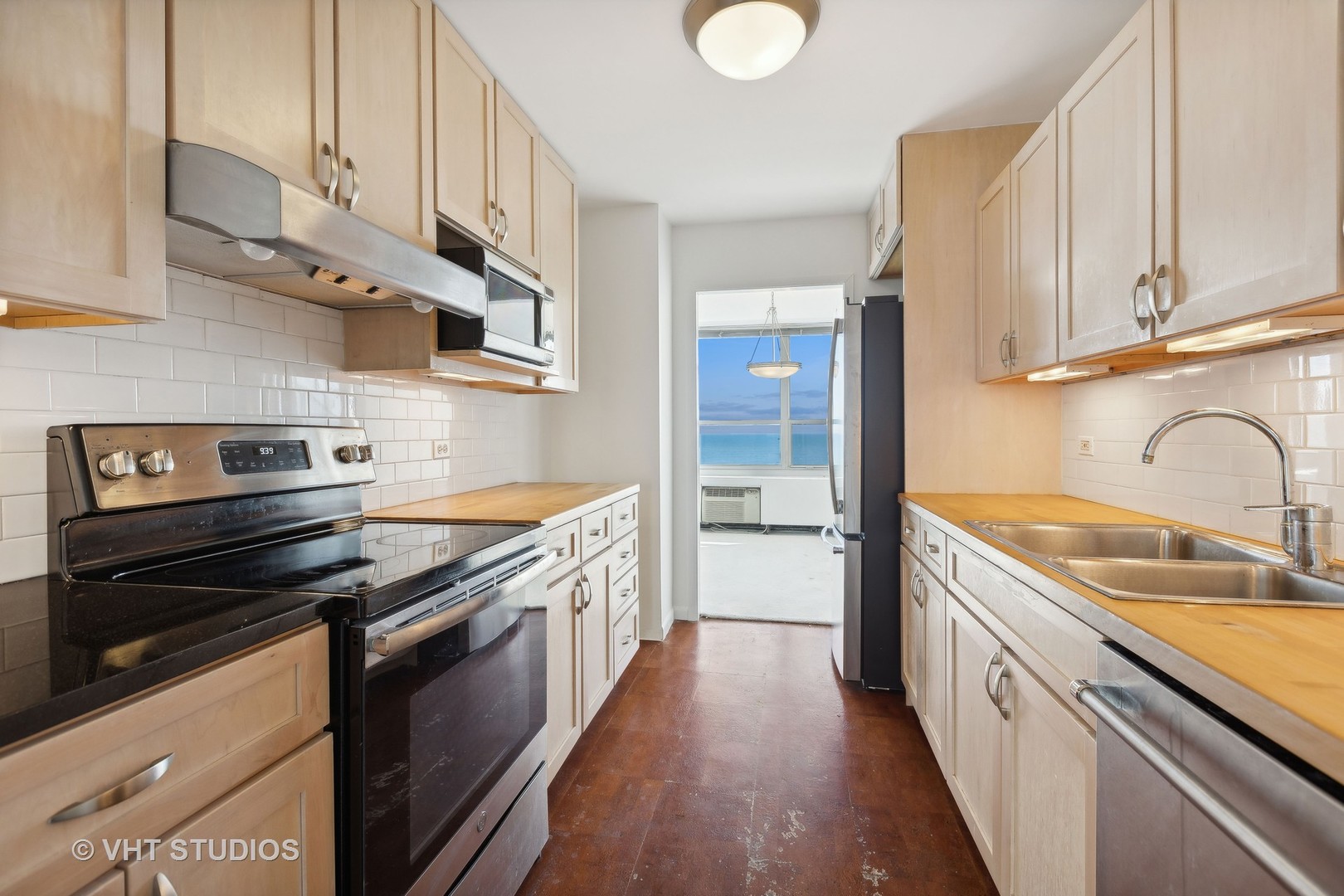 3550 N Lake Shore Drive Unit: 2501