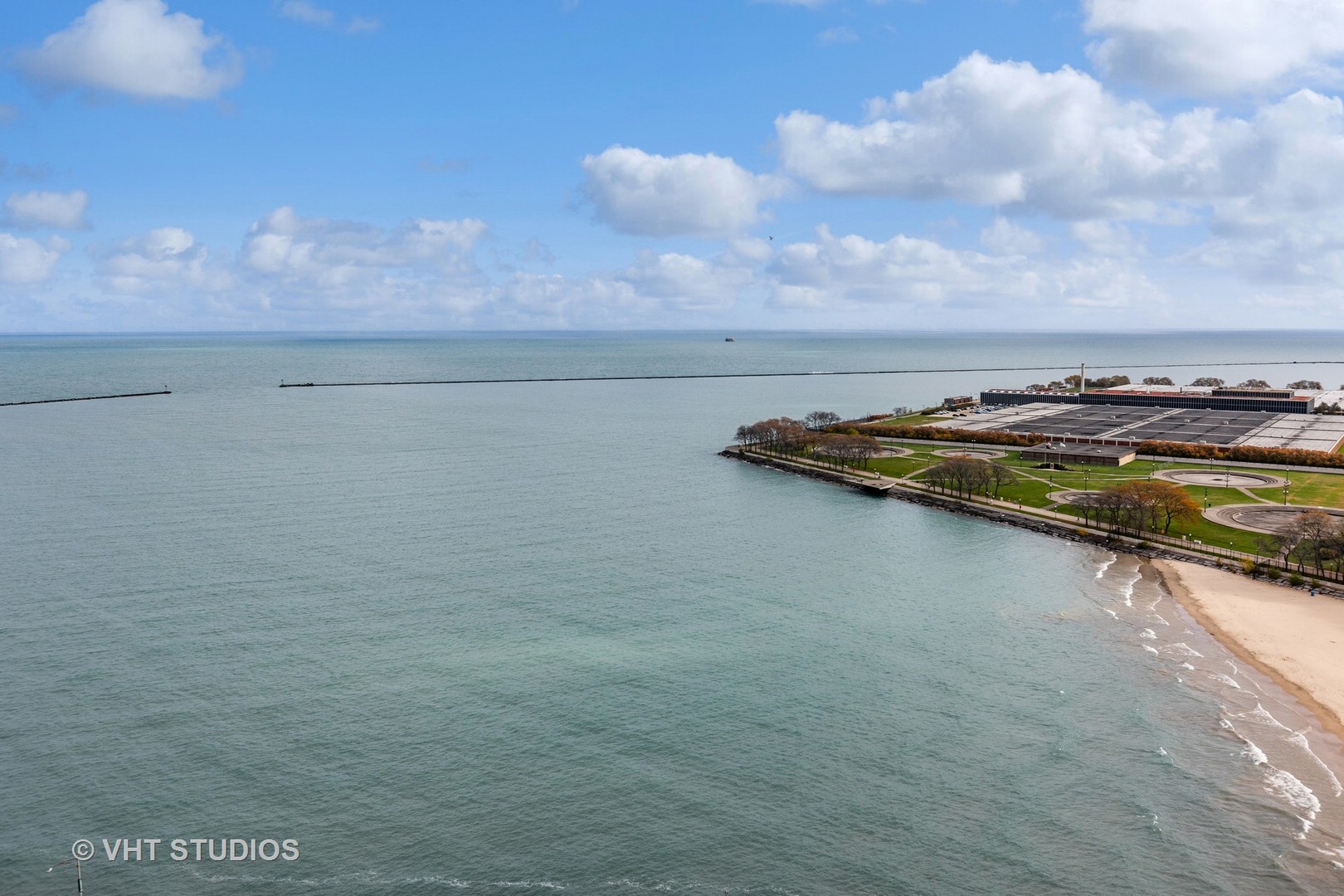 600 N Lake Shore Drive Unit: 2001