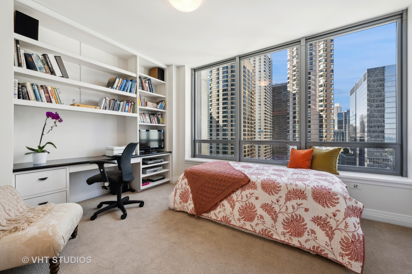 600 N Lake Shore Drive Unit: 2001
