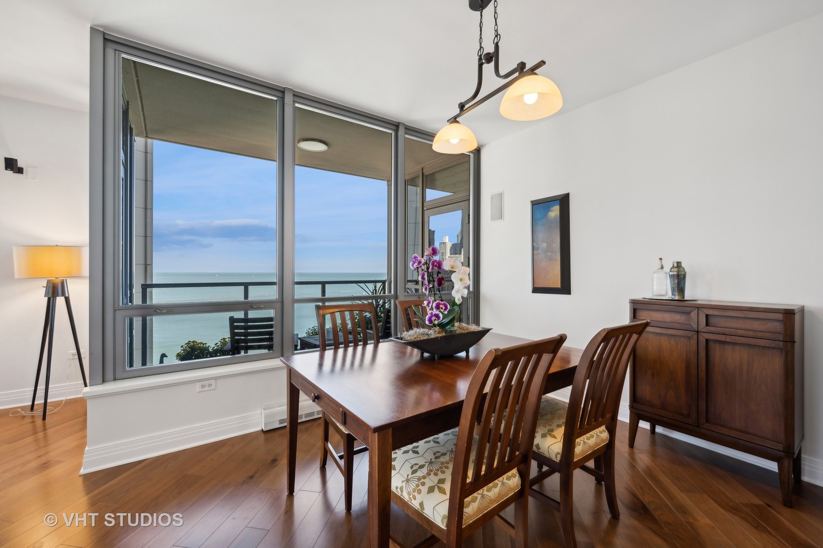 600 N Lake Shore Drive Unit: 2001