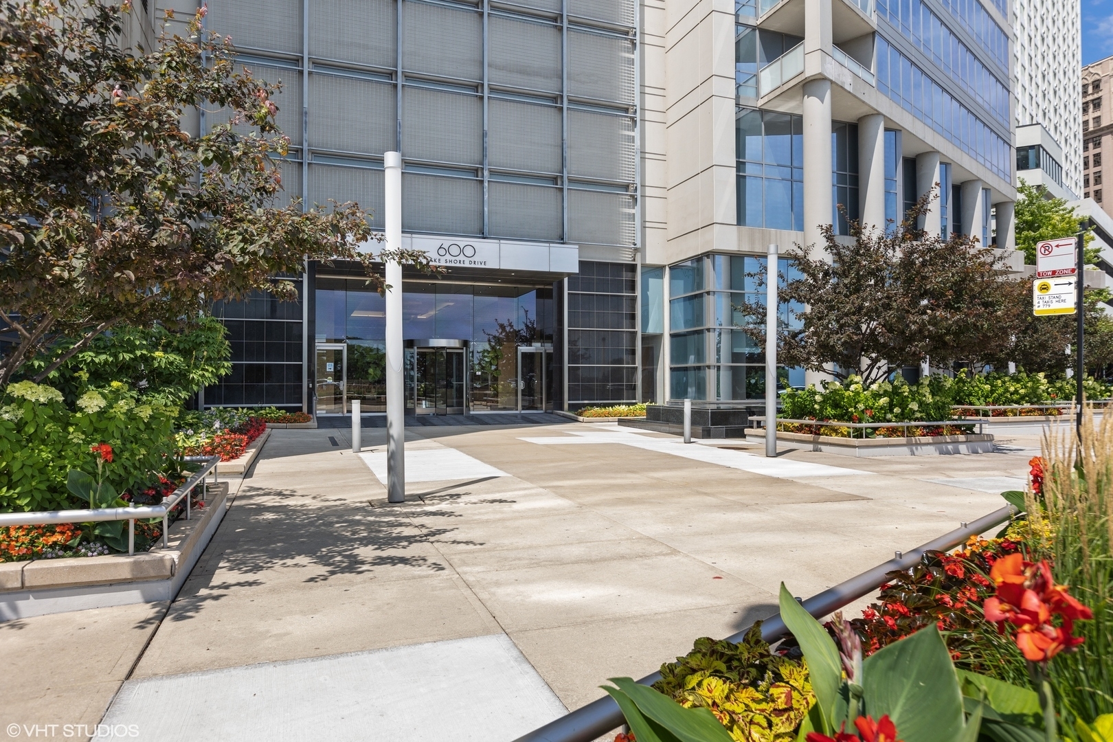 600 N Lake Shore Drive Unit: 2001