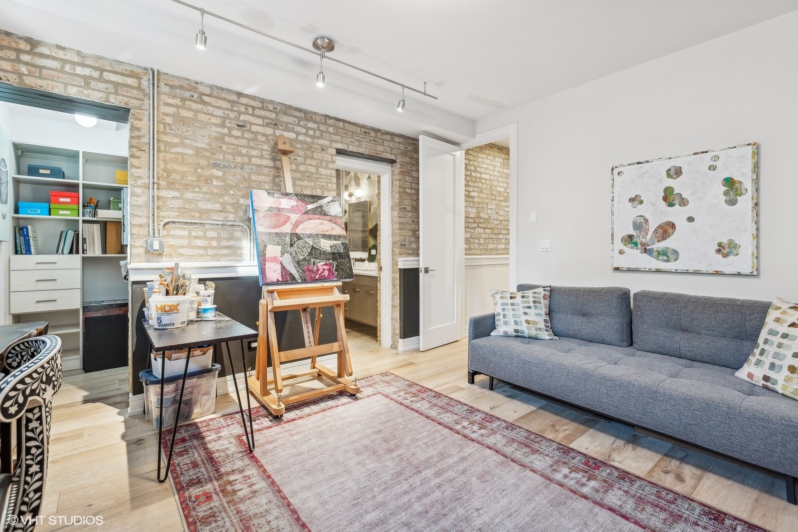 915 N HOYNE Avenue Unit: 2