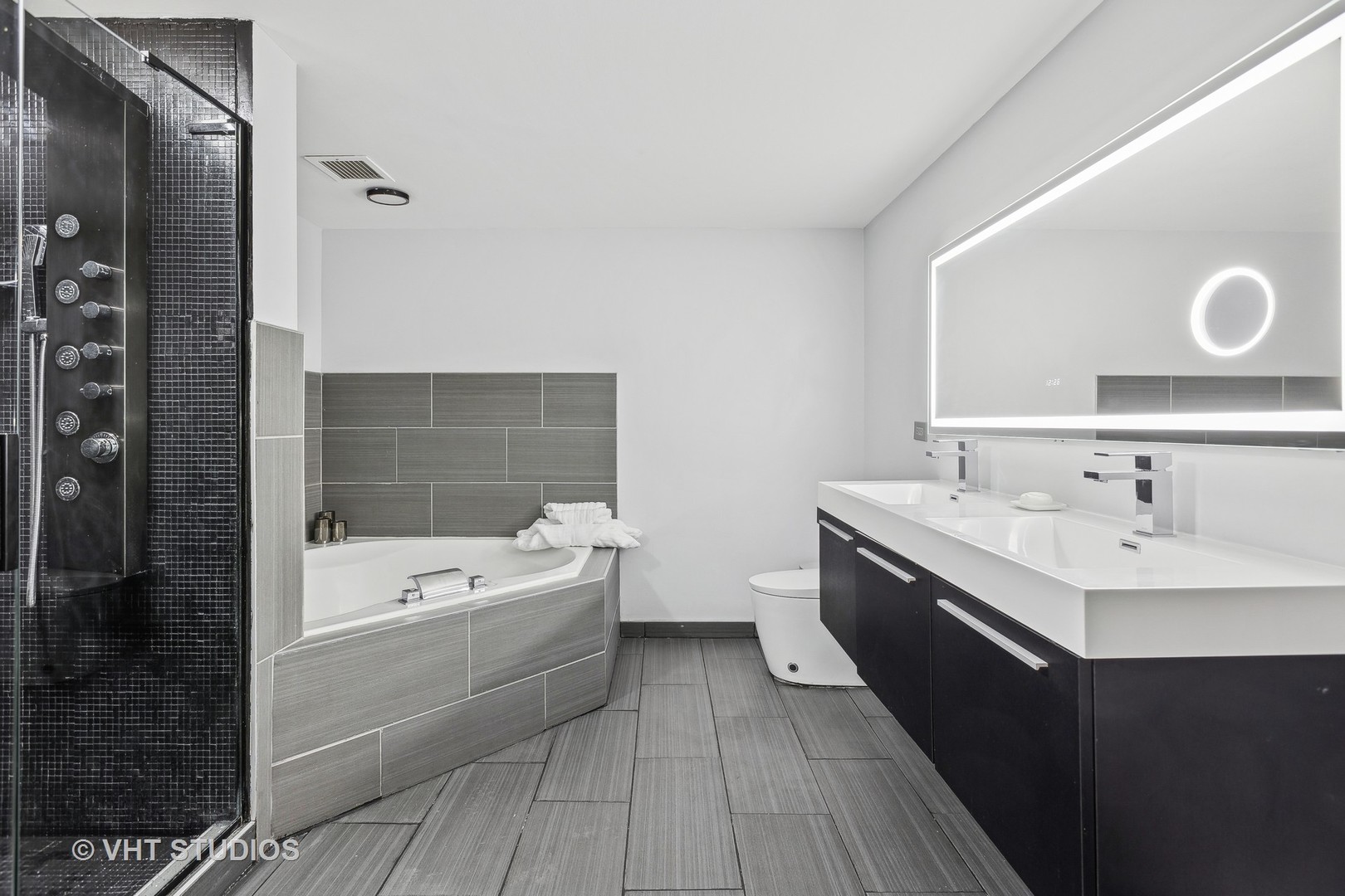 4848 N SHERIDAN Road Unit: 410