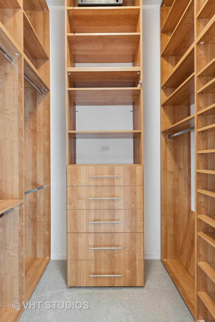 1900 N Mohawk Street