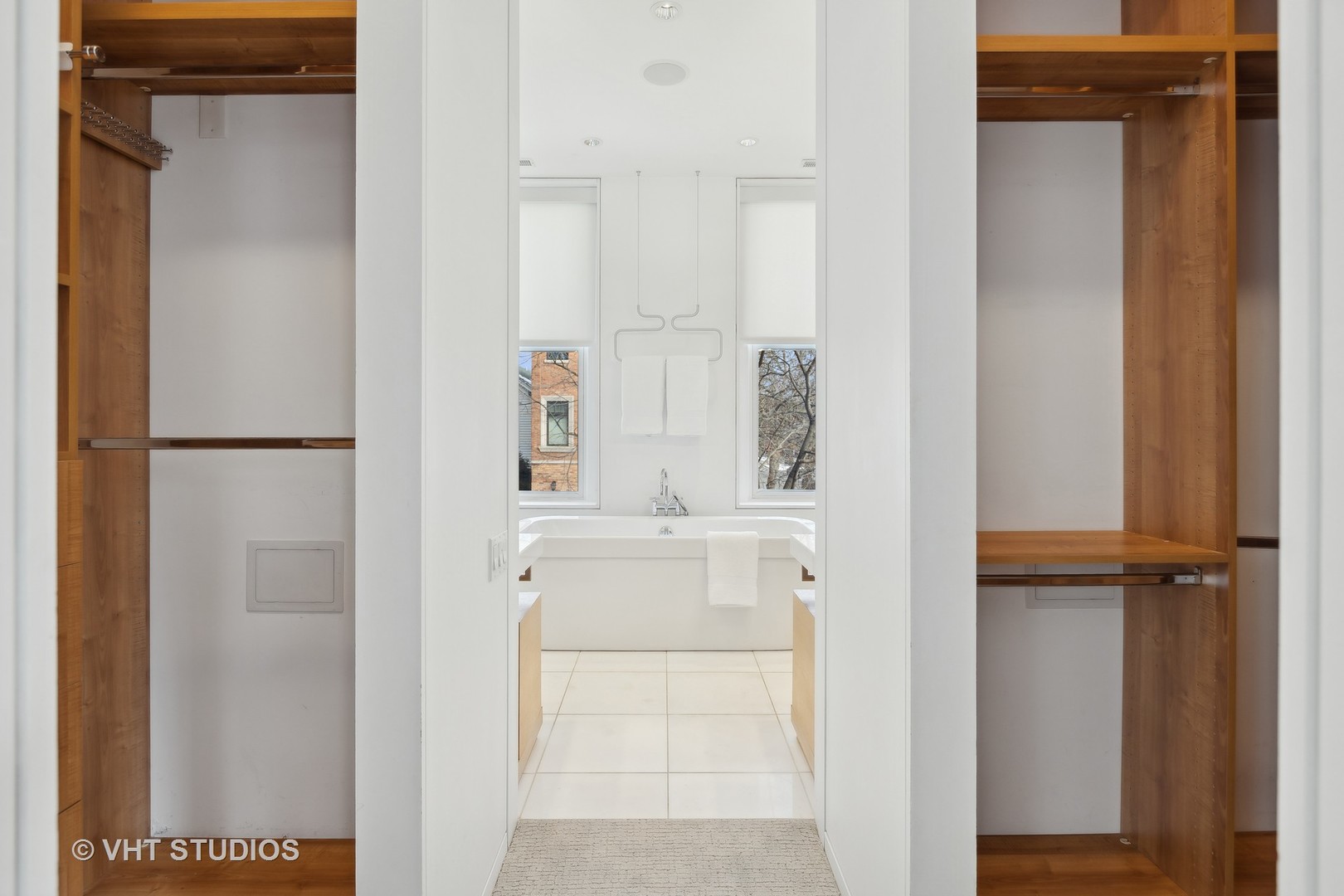 1900 N Mohawk Street