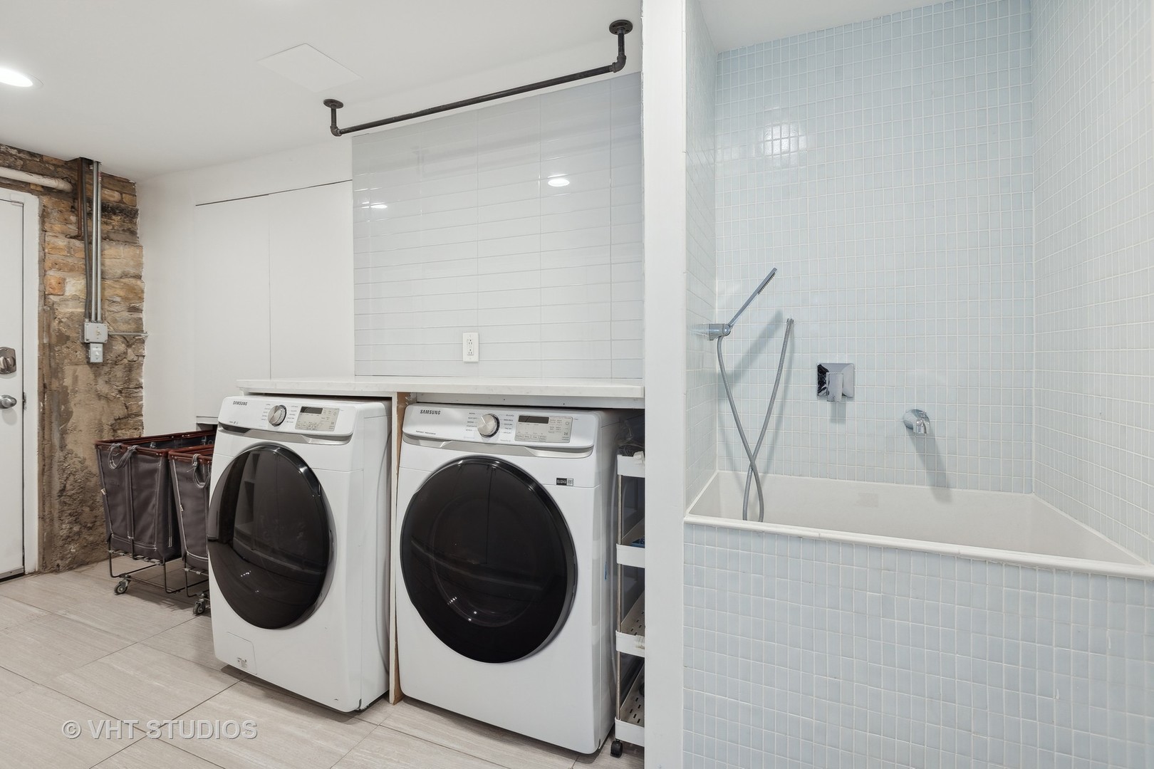 1900 N Mohawk Street