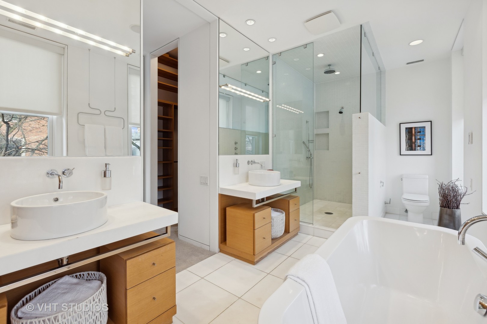 1900 N Mohawk Street