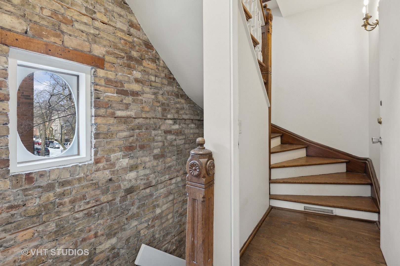 1900 N Mohawk Street