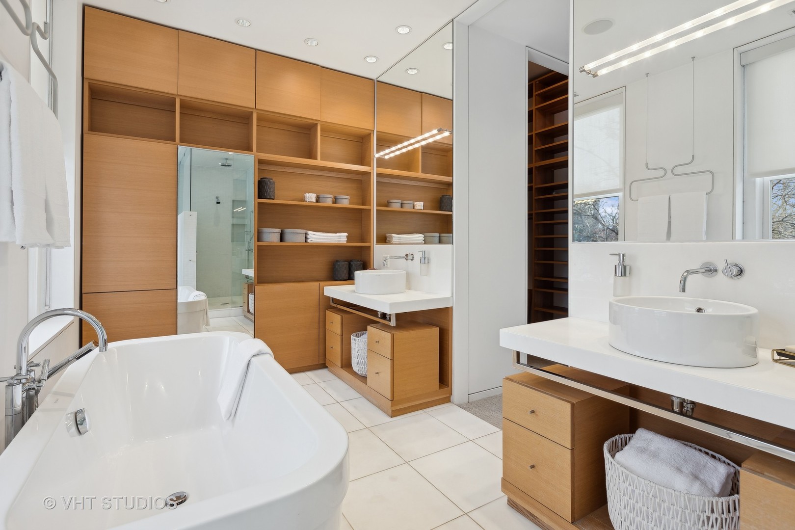 1900 N Mohawk Street