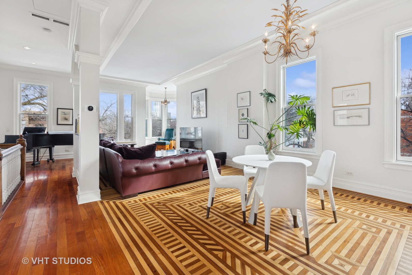 1900 N Mohawk Street