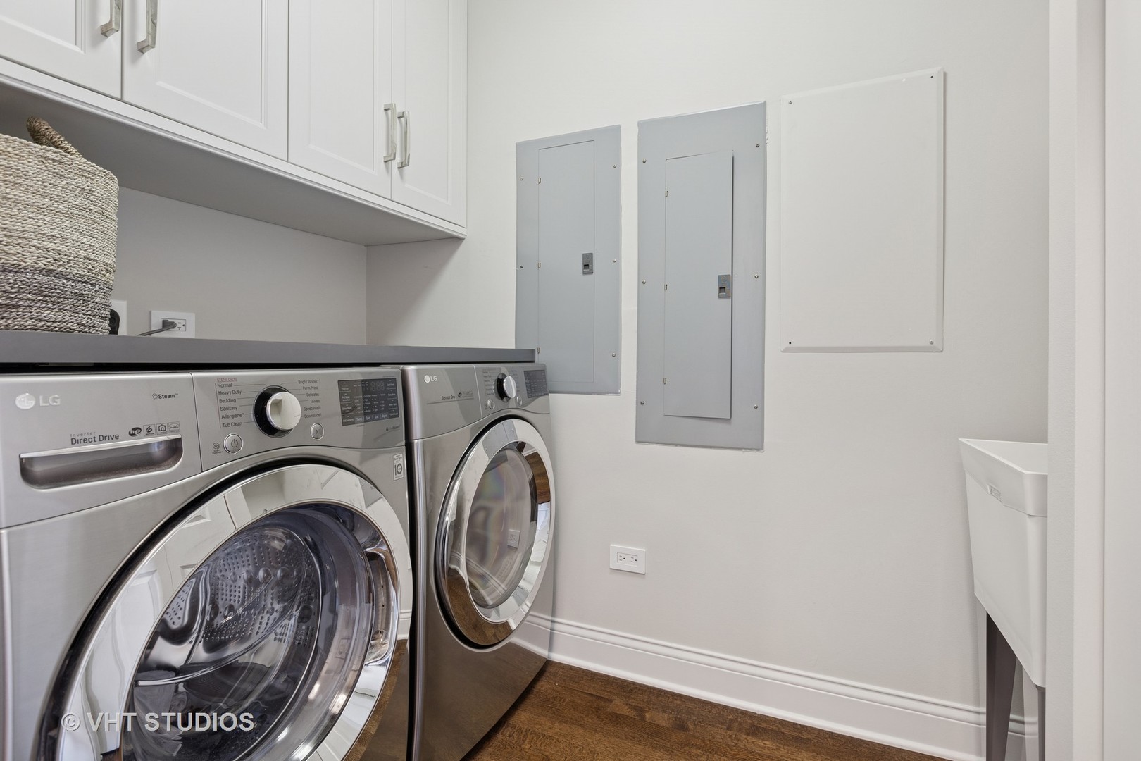 25 E Superior Street Unit: 4203