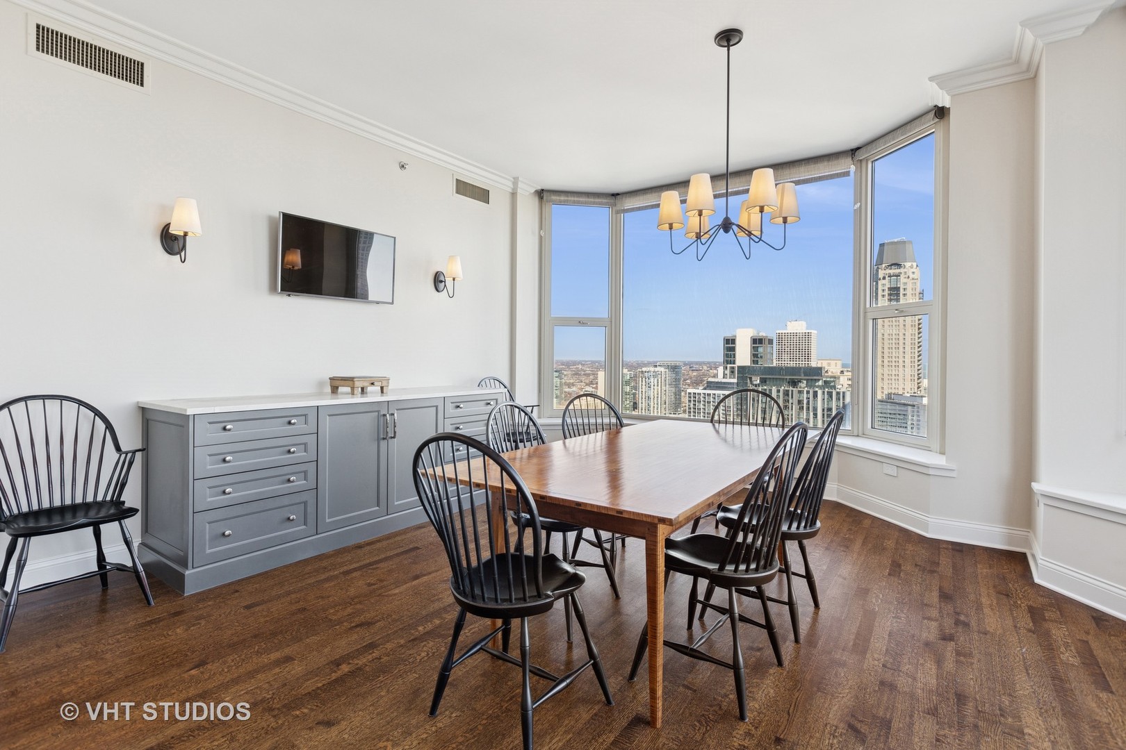 25 E Superior Street Unit: 4203