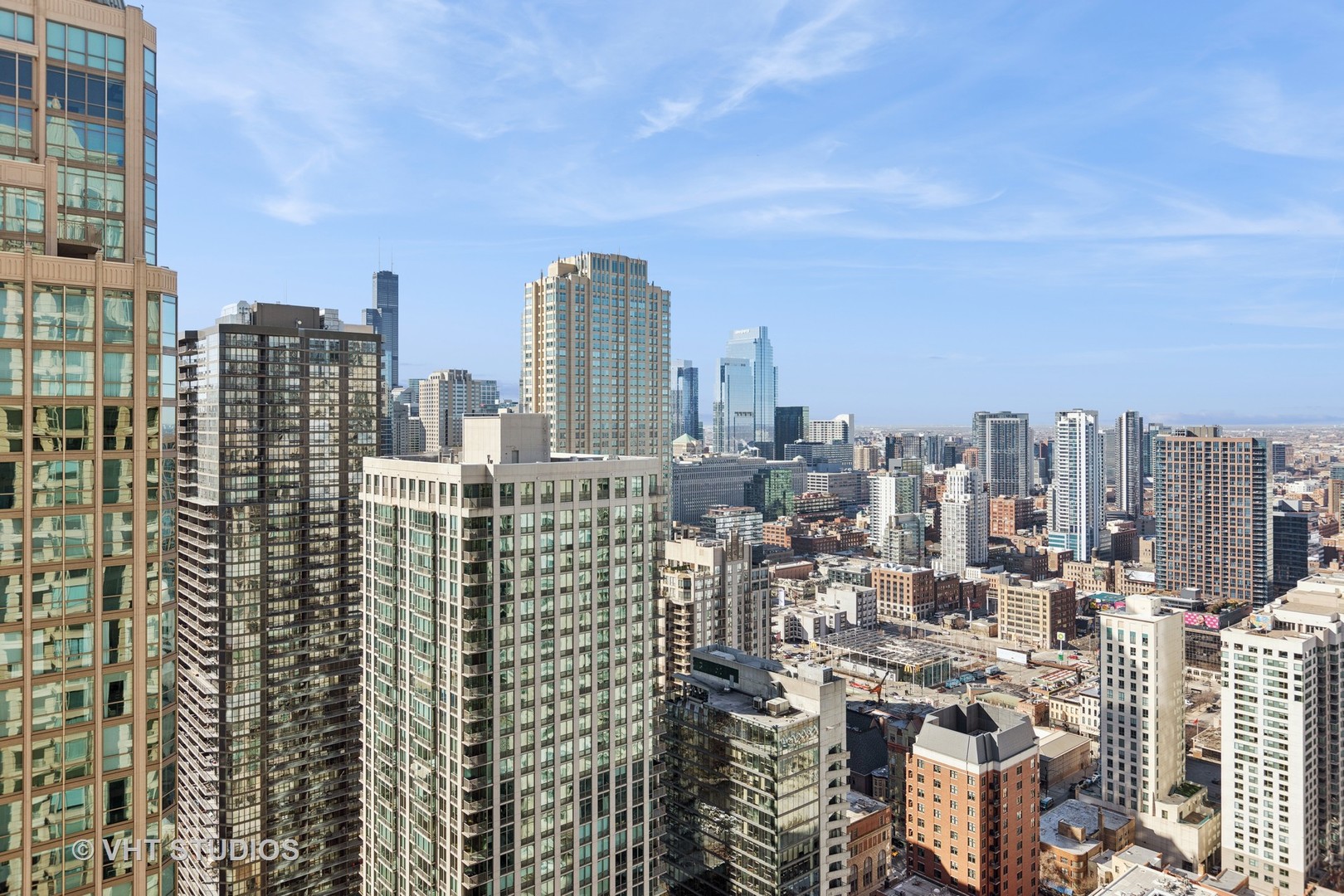 25 E Superior Street Unit: 4203