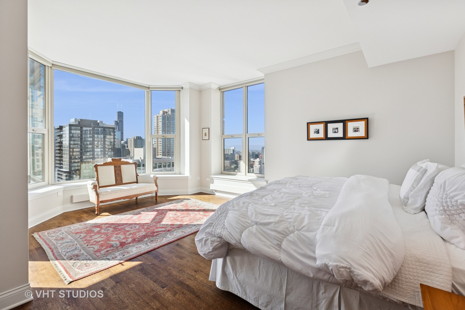 25 E Superior Street Unit: 4203