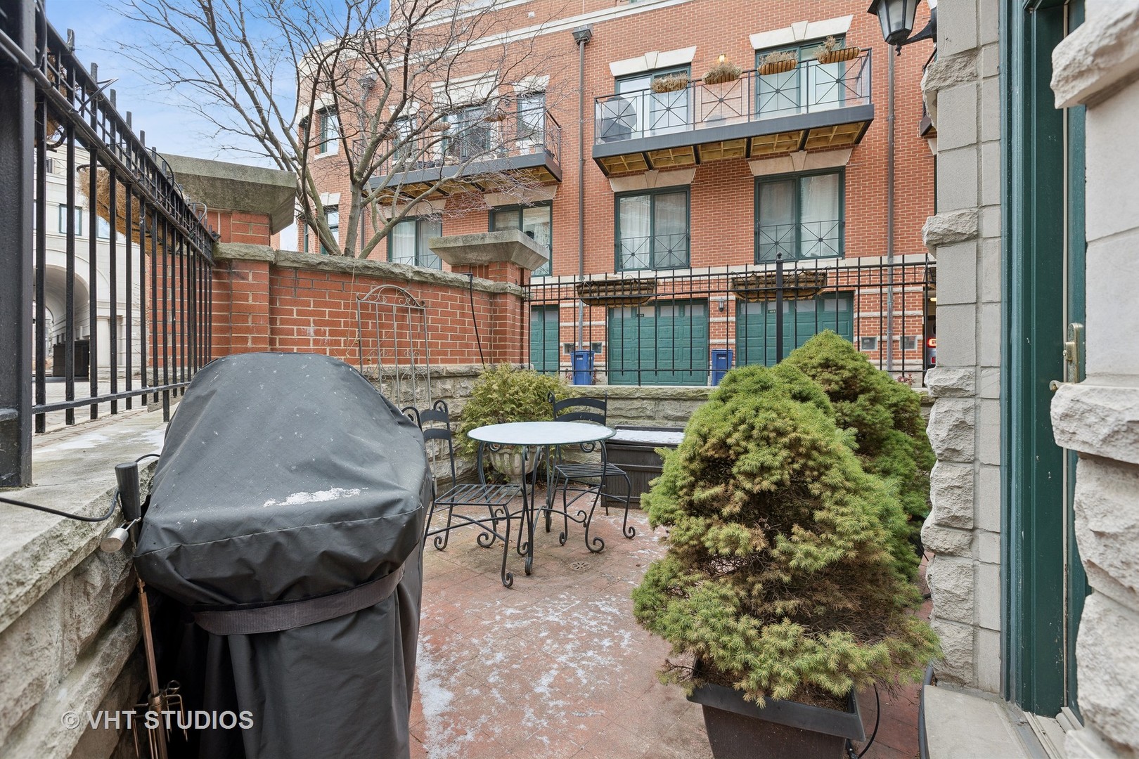 422 W Armitage Avenue Unit: A