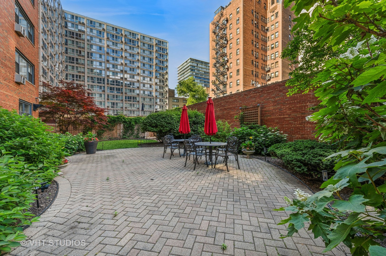 2909 N SHERIDAN Road Unit: 1309