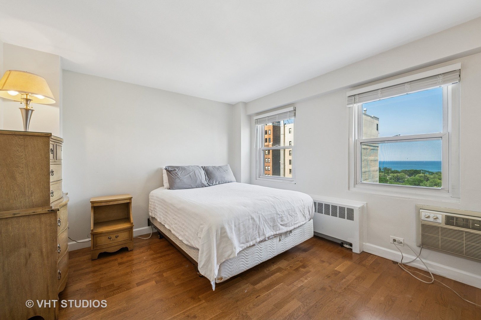 2909 N SHERIDAN Road Unit: 1309